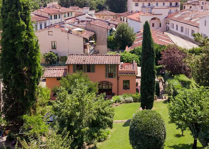 Stalla - Villa With Garden In The Historic Center